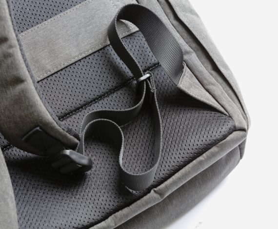 Commuter-backpack_Comfortable-and-breathable-fabric